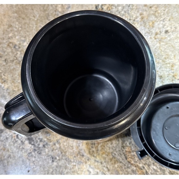 QuikTrip Vintage Plastic Refill Travel Mug 32oz Black Red/White Logo QT - Picture 11 of 13